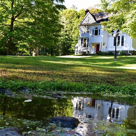 Pawling House Bed & Breakfast Exterior photo