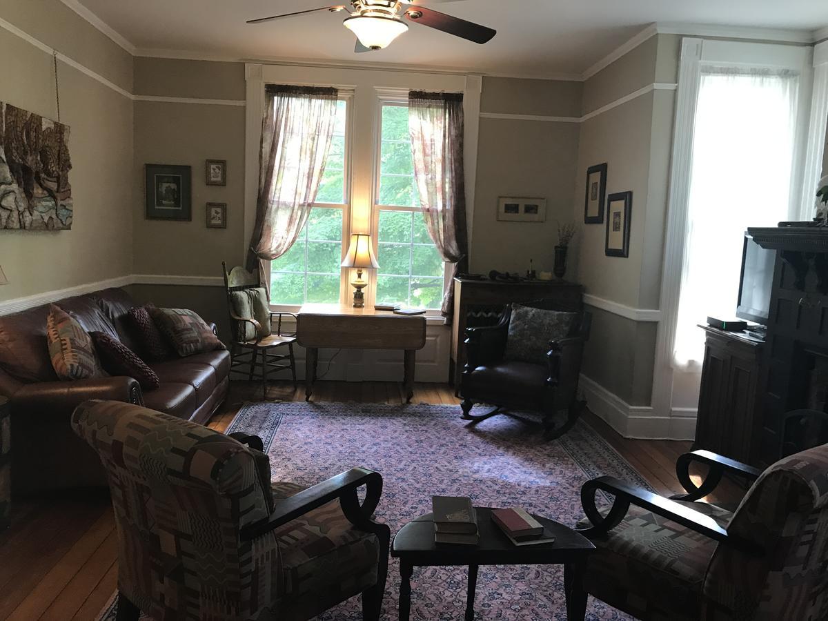 Pawling House Bed & Breakfast Exterior photo